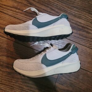 Nike Waffle One SE Sneakers – Women’s 8 (Men’s 6.5), White/Green